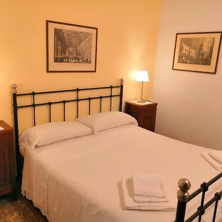 Ruga Giuffa Apartment *