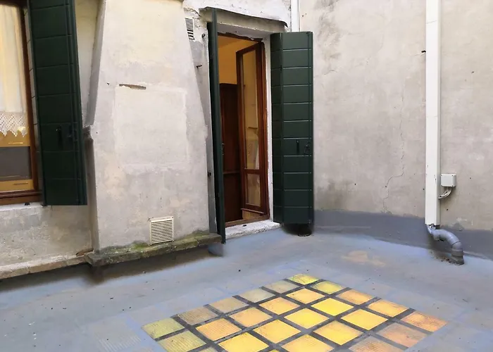 Ruga Giuffa Apartment *